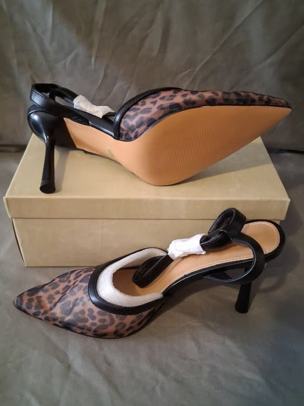 Women's Leopard Print Mesh Pointed Toe Heels size 9